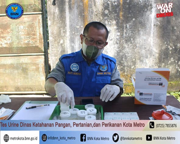 BNN Kota Metro Melakukan Test Urine Di Lingkungan Dinas Ketahanan Pangan, Pertanian, dan Perikanan Kota Metro BNN Kota Metro Melakukan Test Urine Di Lingkungan Dinas Ketahanan Pangan, Pertanian, dan Perikanan Kota Metro