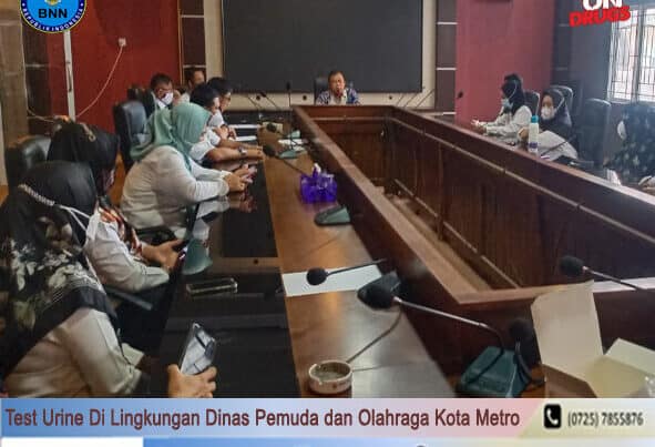 BNN Kota Metro Melakukan Test Urine Di Lingkungan Dinas Kepemudaan, Olahraga, dan Pariwisata Kota Metro BNN Kota Metro Melakukan Test Urine Di Lingkungan Dinas Kepemudaan, Olahraga, dan Pariwisata Kota Metro