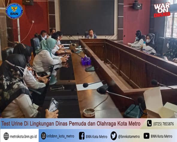 BNN Kota Metro Melakukan Test Urine Di Lingkungan Dinas Kepemudaan, Olahraga, dan Pariwisata Kota Metro BNN Kota Metro Melakukan Test Urine Di Lingkungan Dinas Kepemudaan, Olahraga, dan Pariwisata Kota Metro