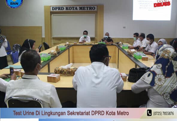 BNN Kota Metro Melakukan Test Urine Di Lingkungan Sekretariat DPRD Kota Metro