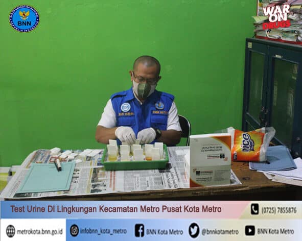 BNN Kota Metro Melakukan Test Urine Di Lingkungan Kecamatan Metro Pusat Kota Metro BNN Kota Metro Melakukan Test Urine Di Lingkungan Kecamatan Metro Pusat Kota Metro