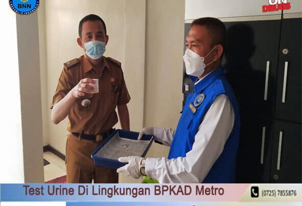 BNN Kota Metro Melakukan Test Urine Di Lingkungan BPKAD Metro