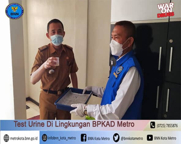 BNN Kota Metro Melakukan Test Urine Di Lingkungan BPKAD Metro BNN Kota Metro Melakukan Test Urine Di Lingkungan BPKAD Metro