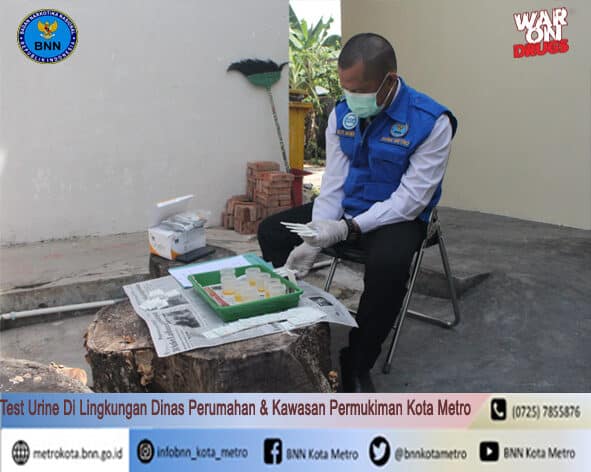 BNN Kota Metro Melakukan Test Urine Di Lingkungan Dinas Permukiman dan Kawasan Perumahan Kota Metro BNN Kota Metro Melakukan Test Urine Di Lingkungan Dinas Permukiman dan Kawasan Perumahan Kota Metro