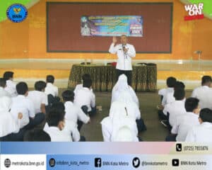 BNN Kota Metro Melakukan Sosialisasi P4GN Bagi Para Pelajar Di Lingkungan SMPN 1 Kota Metro (Hari Pertama)