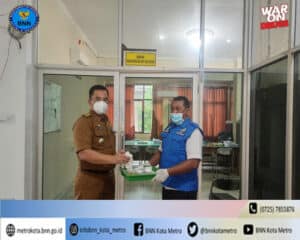 BNN Kota Metro Melakukan Test Urine Di Lingkungan Bappeda Kota Metro
