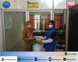 BNN Kota Metro Melakukan Test Urine Di Lingkungan Bappeda Kota Metro