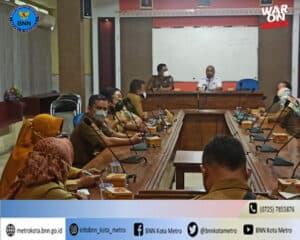 BNN Kota Metro Melakukan Test Urine Di Lingkungan Bappeda Kota Metro
