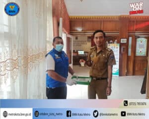 BNN Kota Metro Melakukan Test Urine Di Lingkungan Dinas Perpustakaan dan Kearsipan Daerah Kota Metro