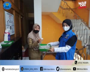 BNN Kota Metro Melakukan Test Urine Di Lingkungan Dinas Perpustakaan dan Kearsipan Daerah Kota Metro