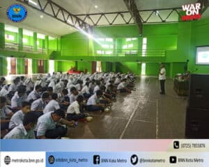 BNN Kota Metro Melakukan Sosialisasi P4GN Bagi Para Pelajar Di Lingkungan SMPN 1 Kota Metro (Hari Kedua)
