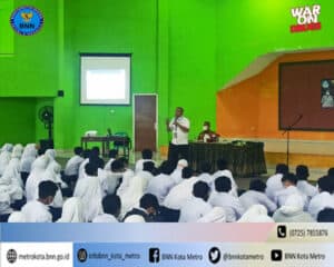 BNN Kota Metro Melakukan Sosialisasi P4GN Bagi Para Pelajar Di Lingkungan SMPN 1 Kota Metro (Hari Kedua)