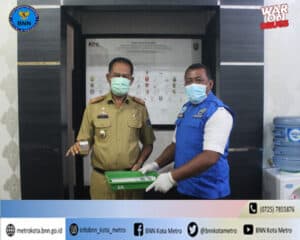 BNN Kota Metro Melakukan Test Urine Di Lingkungan Sekretariat Daerah Kota Metro