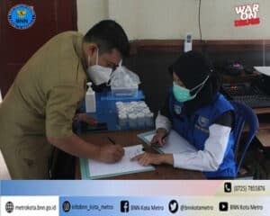 BNN Kota Metro Melakukan Test Urine Di Lingkungan Dinas Kesehatan Kota Metro