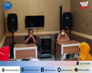 BNN Kota Metro Melakukan Test Urine Di Lingkungan Dinas Perdagangan Kota Metro BNN Kota Metro Melakukan Test Urine Di Lingkungan Dinas Perdagangan Kota Metro