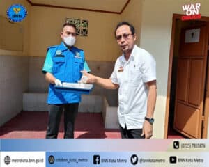 BNN Kota Metro Melakukan Test Urine Di Lingkungan Dinas Pemberdayaan Perempuan, Perlindungan Anak, Pengendalian Penduduk dan Keluarga Berencana Kota Metro