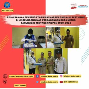 Waktu : Selasa 25 Oktober 2022 Tempat : DINAS KEPENDUDUKAN DAN CATATAN SIPIL KOTA METRO ========================= PELAKSANAAN PEMBERDAYAAN MASYARAKAT MELALUI TEST URINE DI LINGKUNGAN DINAS KEPENDUDUKAN DAN CATATAN SIPIL KOTA METRO TAHUN 2022 TENTANG RAN P4GN 2020-2024 ========================= 1. Inpres Nomor 2 Tahun 2020 tentang Rencana Aksi Nasional P4GN Tahun 2020-2024; 2. Peraturan Daerah Kota Metro Nomor 5 Tahun 2019 tentang Pencegahan terhadap Penyalahgunaan dan Peredaran Gelap Narkotika dan Prekursor Narkotika; 3. Surat Perintah Kepala BNN Kota Metro Nomor Sprin/174/X/Ka/CM.01/2022/BNNK tanggal 24 Oktober 2022 tentang Petugas Pelaksanaan Test Urine bagi Pegawai/ASN pada OPD/Satker di lingkungan Pemerintah Kota Metro; Dalam rangka implementasi Inpres Nomor 2 Tahun 2020 di lingkungan Pemerintah Kota Metro, pada hari ini Selasa tanggal 25 Oktober 2022 mulai pukul 09.30 wib s/d selesai bertempat di Dinas Kependudukan dan Catatan Sipil Kota Metro , Kepala BNN Kota Metro yang diwakili oleh Tim Test Urine BNN Kota Metro melaksanaan giat test urine bagi 10(sepuluh) orang Pegawai/ASN di lingkungan Dinas Kependudukan dan Catatan Sipil Kota Metro. Kegiatan test urine didahului dengan Sosialisasi P4GN serta dilaksanakan dengan mematuhi protokol kesehatan Covid-19. Kegiatan dibuka dengan sambutan dari Sekretaris Dinas Kependudukan dan Catatan Sipil Kota Metro Bapak Supratma yang menyampaikan terima kasih dan apresiasinya kepada BNN Kota Metro atas kerjasamanya dalam pelaksanaan deteksi dini narkoba melalui test urine bagi Pegawai/ASN di lingkungan Dinas Kependudukan dan Catatan Sipil Kota Metro. Kegiatan ini merupakan respon wujud keseriusan komitmen Pemerintah Kota Metro untuk perang melawan kejahatan narkoba di lingkungan instansi pemerintah daerah. Dari 10 sampel urine pegawai yang dianalisa didapati tidak satupun ASN/Pegawai peserta test urine yang terindikasi menyalahgunakan narkoba (0 positif) Kegiatan deteksi dini narkoba melalui test urine ini sekaligus sebagai wujud nyata pelaksanaan amanat Instruksi Presiden Nomor 2 Tahun 2020 tentang Rencana Aksi Nasional P4GN Tahun 2020-2024 di lingkungan Pemerintah Kota Metro. Kegiatan ini juga menunjukkan sinergitas antara BNN Kota Metro dengan pemerintah daerah dalam mensukseskan pelaksanaan Program P4GN khususnya di wilayah administratif Kota Metro untuk menciptakan Metro bersih narkoba. Demikian dilaporkan. #WarOnDrugs #stopnarkoba #cegahnarkoba #berantasnarkoba #bnnkotametro #Inpres2Tahun2020 #Metrobersinar #Lampungbersinar #Indonesiab ersinar #bersihnarkobabersihcovid-19 #beranitolakberanirehabberanilapor Selengkapnya Foto Kegiatan bisa di lihat di sini : FACEBOOK BNN KOTA METRO e-mail : bnnkotametro@gmail.com Web : www.metrokota.bnn.go.id Facebook : @bnnkotametro Twitter : @bnnkotametro Instagram :@infobnn_kota_metro EBOOK BNN KOTA METRO e-mail : bnnkotametro@gmail.com Web : www.metrokota.bnn.go.id Facebook : @bnnkotametro Twitter : @bnnkotametro Instagram :@infobnn_kota_metro
